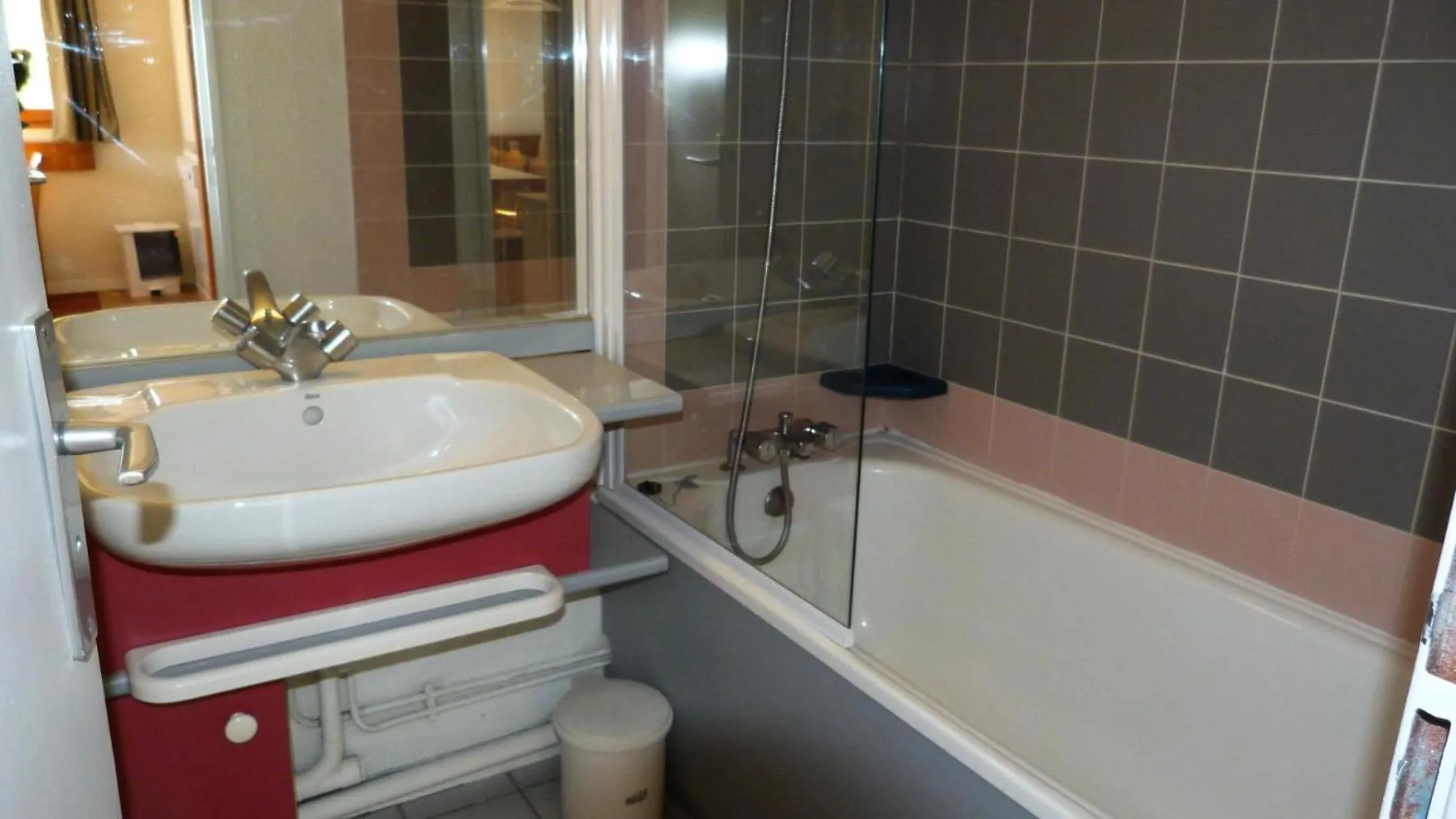 Residence Ruitor Arc 1800 - Appartement 3 Pieces Pour 6 Personnes Dans Une Residence Calme, Proche Du Telecabine Dans Le Village De Charmettoger A Arc 1800 Mae-1705 Les Arcs  Les Arcs (Savoie)
